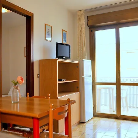 Luminous Flat 400 M From The For 4 Guests