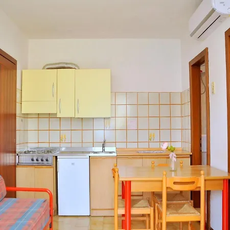 Apartman Luminous Flat 400 M From The For 4 Guests